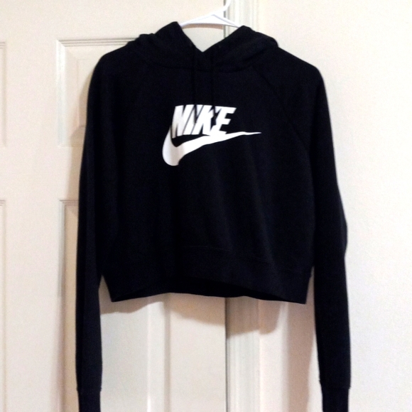 EUC Nike Sportswear Essential Cropped Sweatshirt Size Women's Medium - Picture 4 of 4